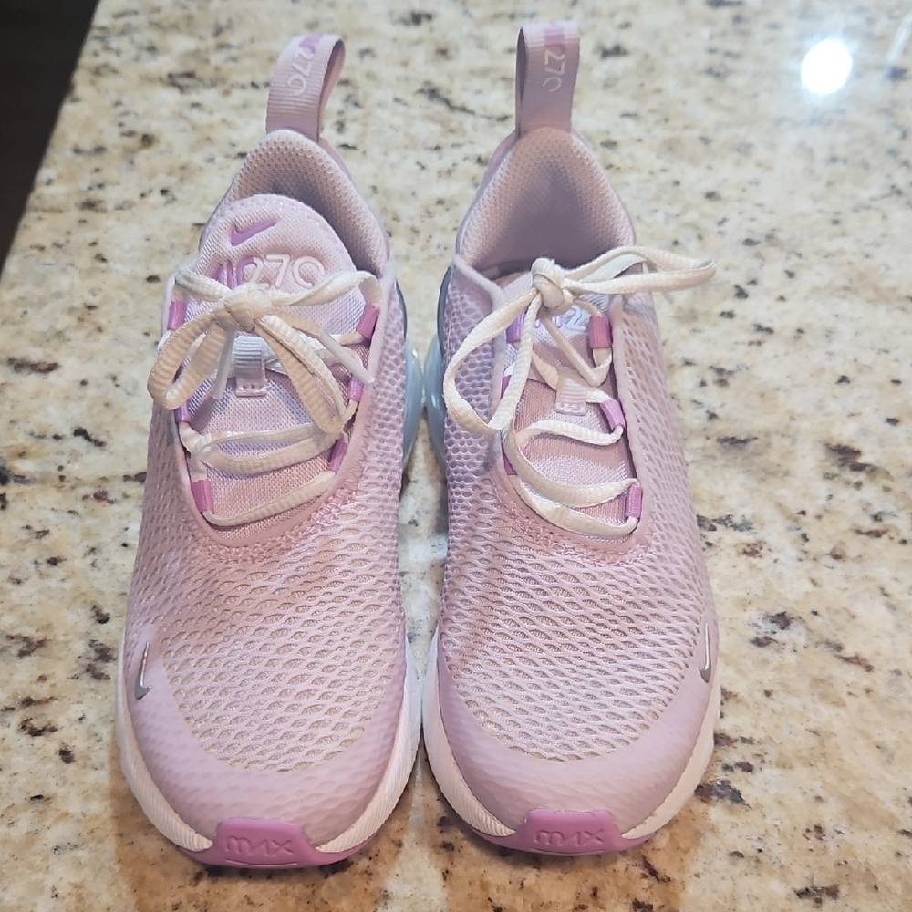 Youth SIZE 1 NIKE SHOES